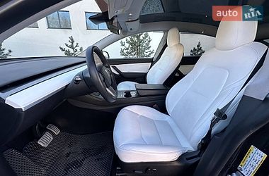 Внедорожник / Кроссовер Tesla Model Y 2021 в Луцке