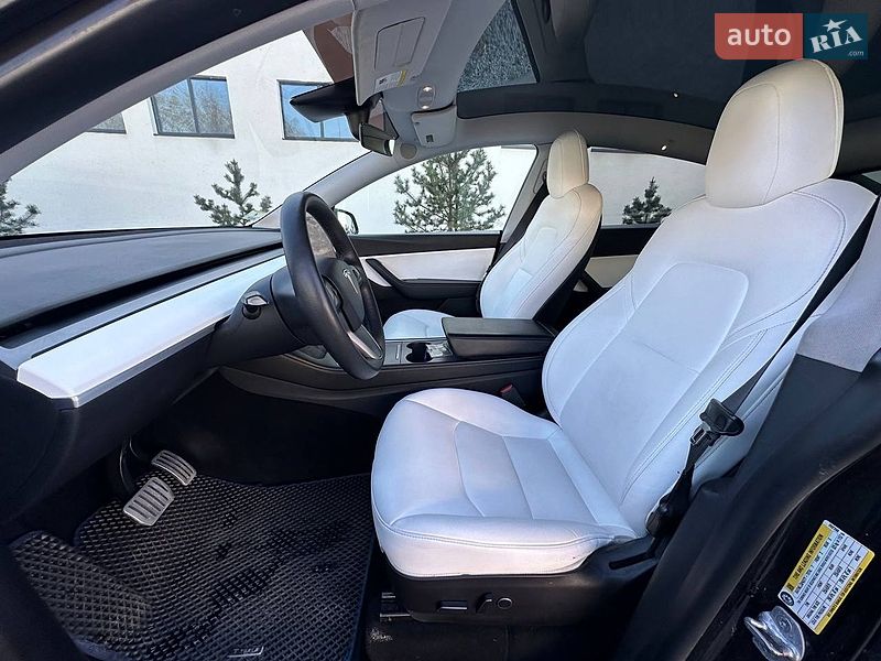 Внедорожник / Кроссовер Tesla Model Y 2021 в Луцке