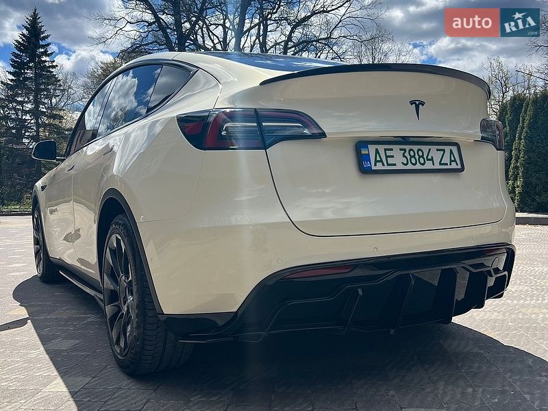 Внедорожник / Кроссовер Tesla Model Y 2022 в Трускавце