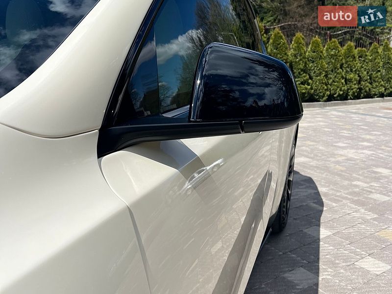 Внедорожник / Кроссовер Tesla Model Y 2022 в Трускавце
