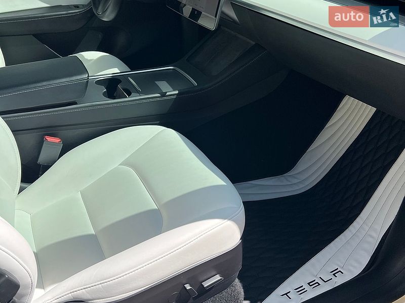Внедорожник / Кроссовер Tesla Model Y 2022 в Трускавце