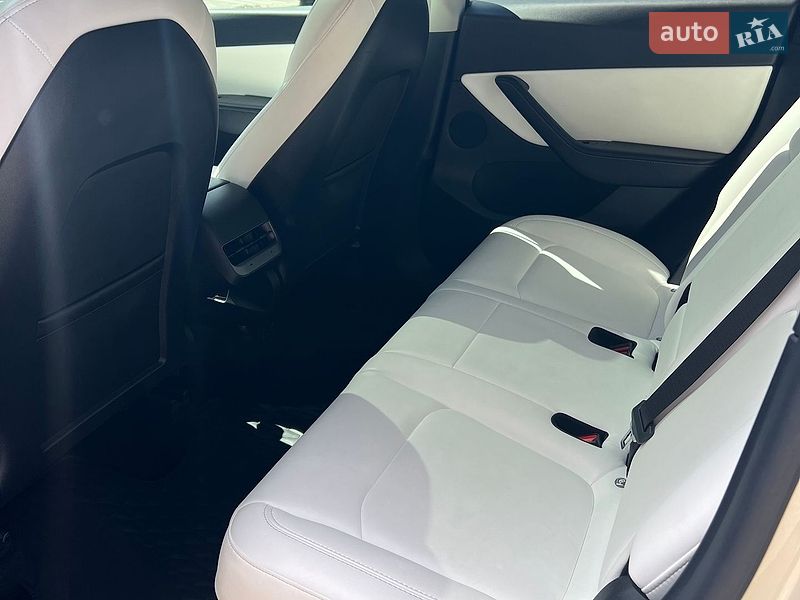 Внедорожник / Кроссовер Tesla Model Y 2022 в Трускавце