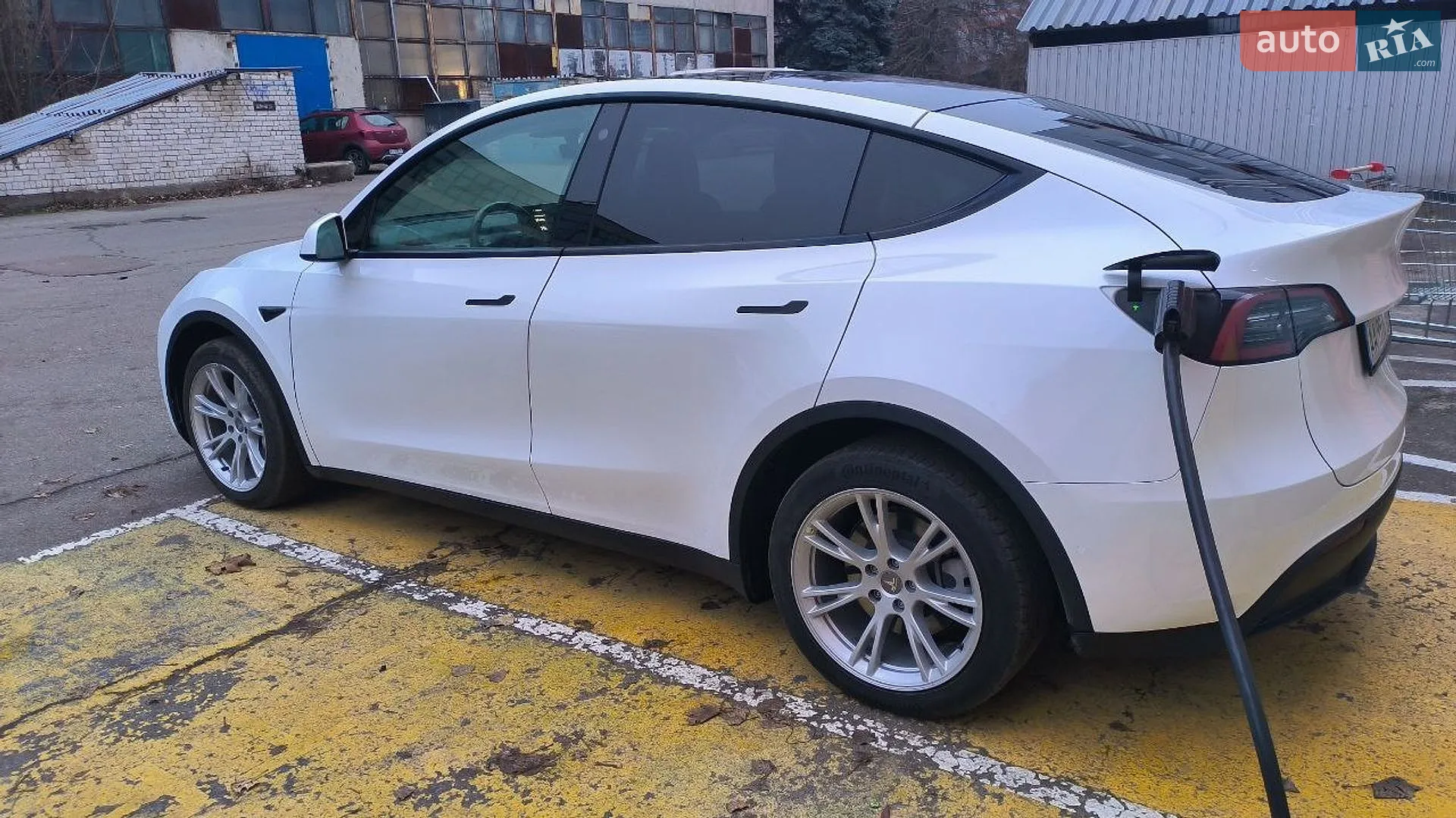 2022 Tesla Model Y - мініатюра 3