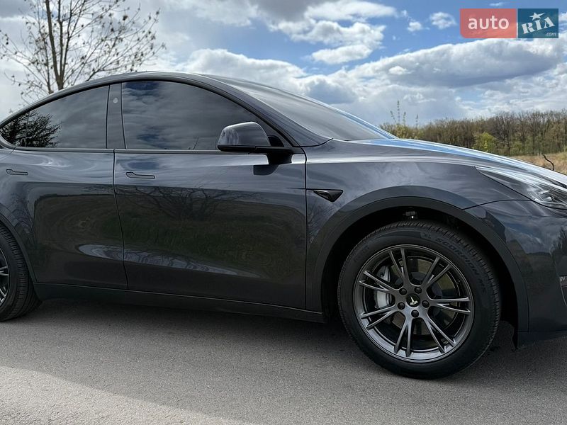 Позашляховик / Кросовер Tesla Model Y 2024 в Білій Церкві