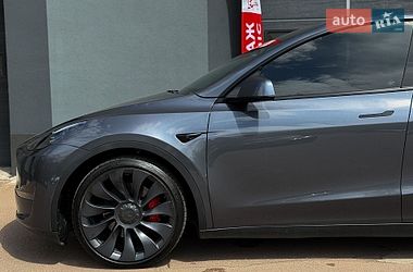 Внедорожник / Кроссовер Tesla Model Y 2022 в Киеве