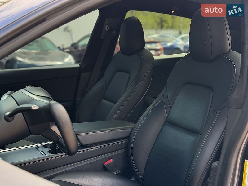 Внедорожник / Кроссовер Tesla Model Y 2022 в Киеве