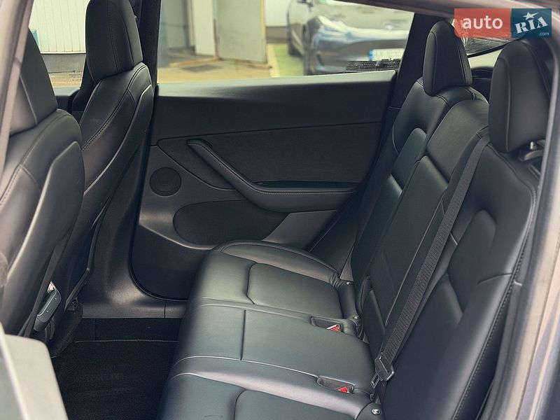 Внедорожник / Кроссовер Tesla Model Y 2022 в Киеве