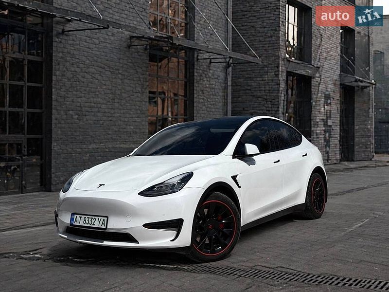 Tesla Model Y 2020