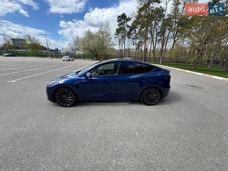 Внедорожник / Кроссовер Tesla Model Y 2023 в Харькове