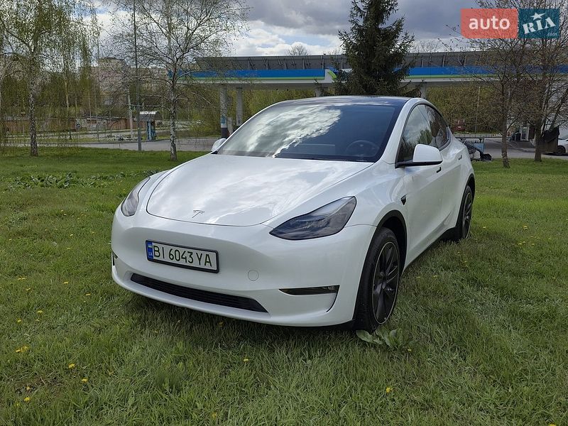 Внедорожник / Кроссовер Tesla Model Y 2023 в Полтаве