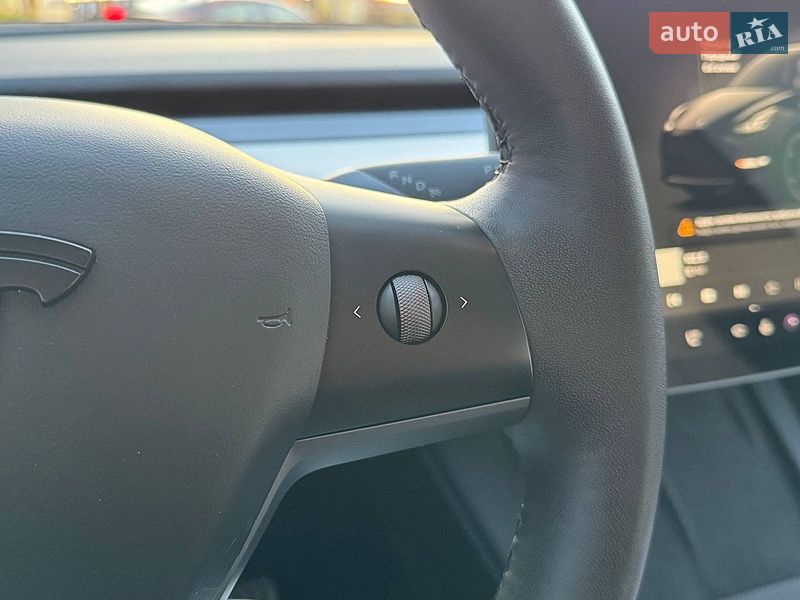 Позашляховик / Кросовер Tesla Model Y 2022 в Києві