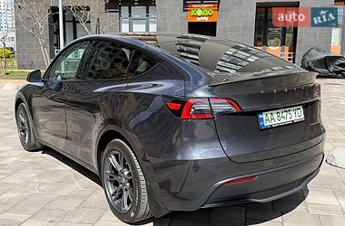 Внедорожник / Кроссовер Tesla Model Y 2024 в Киеве