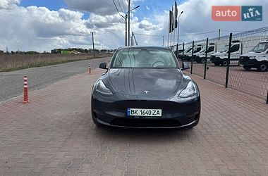 Внедорожник / Кроссовер Tesla Model Y 2022 в Ровно