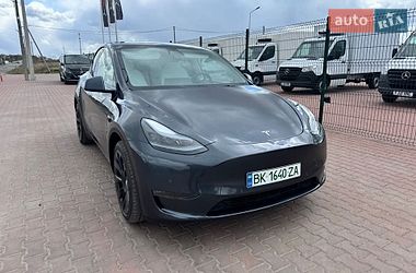 Внедорожник / Кроссовер Tesla Model Y 2022 в Ровно
