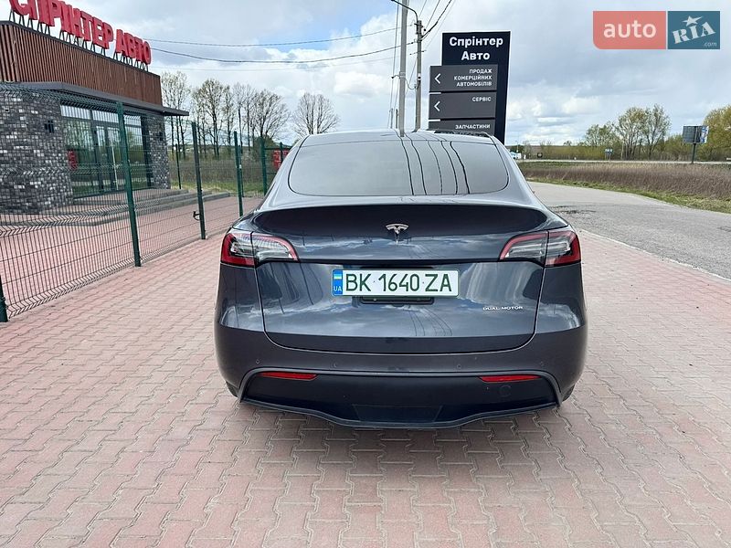 Внедорожник / Кроссовер Tesla Model Y 2022 в Ровно