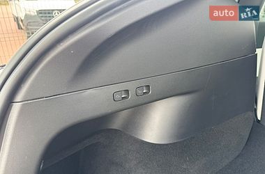 Внедорожник / Кроссовер Tesla Model Y 2022 в Ровно