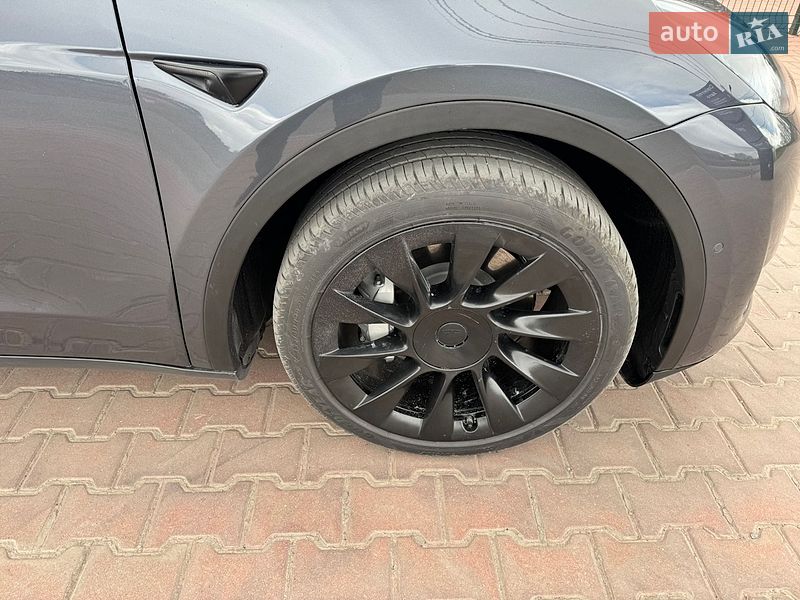 Внедорожник / Кроссовер Tesla Model Y 2022 в Ровно