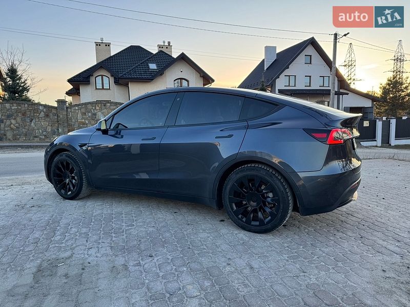 Внедорожник / Кроссовер Tesla Model Y 2020 в Новояворовске