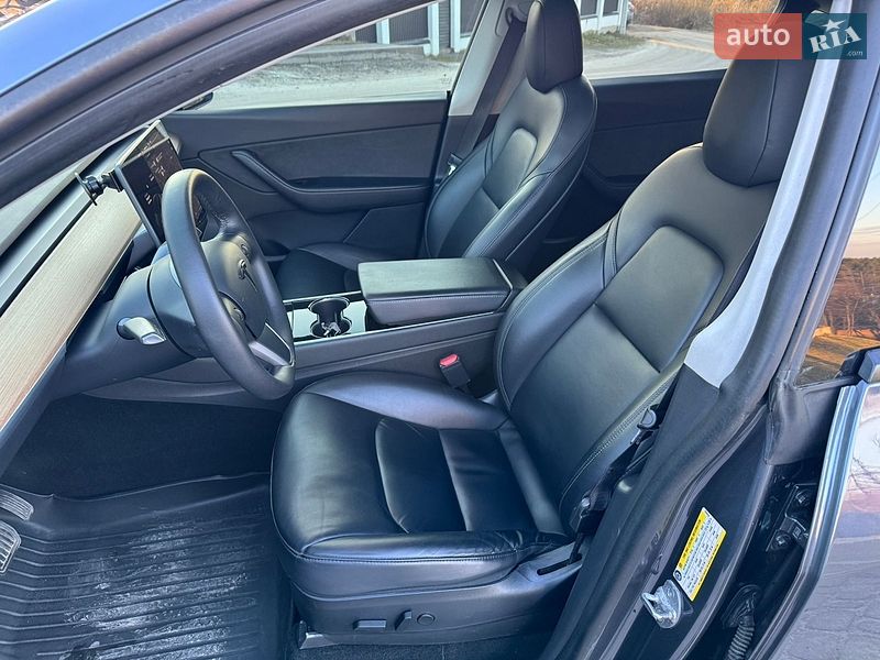Внедорожник / Кроссовер Tesla Model Y 2020 в Новояворовске