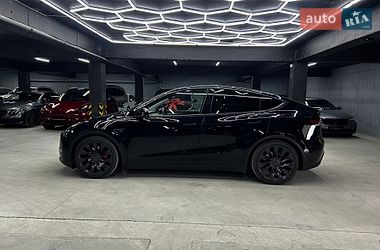 Внедорожник / Кроссовер Tesla Model Y 2023 в Черновцах