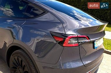 Внедорожник / Кроссовер Tesla Model Y 2023 в Львове