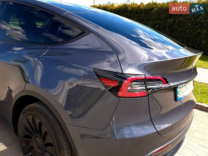 Внедорожник / Кроссовер Tesla Model Y 2023 в Львове