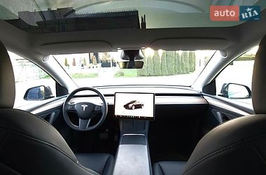 Внедорожник / Кроссовер Tesla Model Y 2023 в Львове