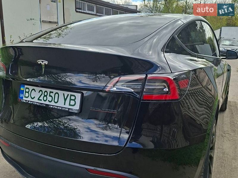 Внедорожник / Кроссовер Tesla Model Y 2021 в Львове