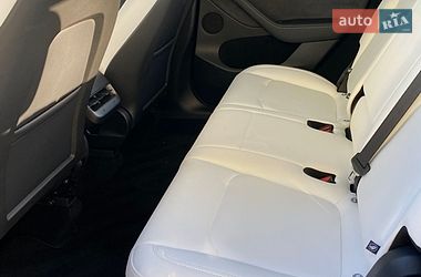 Внедорожник / Кроссовер Tesla Model Y 2024 в Львове