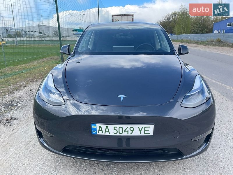Позашляховик / Кросовер Tesla Model Y 2024 в Києві