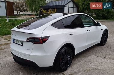 Внедорожник / Кроссовер Tesla Model Y 2022 в Луцке