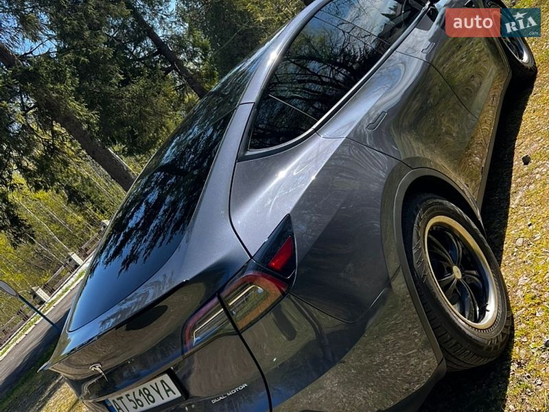 Позашляховик / Кросовер Tesla Model Y 2023 в Долині