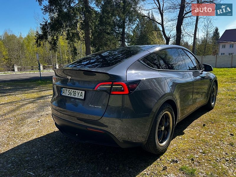 Позашляховик / Кросовер Tesla Model Y 2023 в Долині