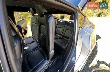 Позашляховик / Кросовер Tesla Model Y 2023 в Долині