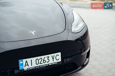 Внедорожник / Кроссовер Tesla Model Y 2023 в Вишневом