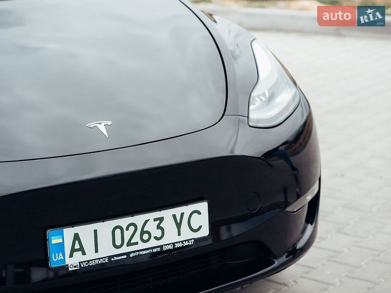 Внедорожник / Кроссовер Tesla Model Y 2023 в Вишневом