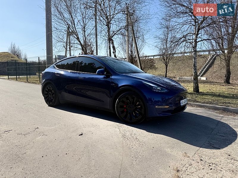 Позашляховик / Кросовер Tesla Model Y 2022 в Дніпрі