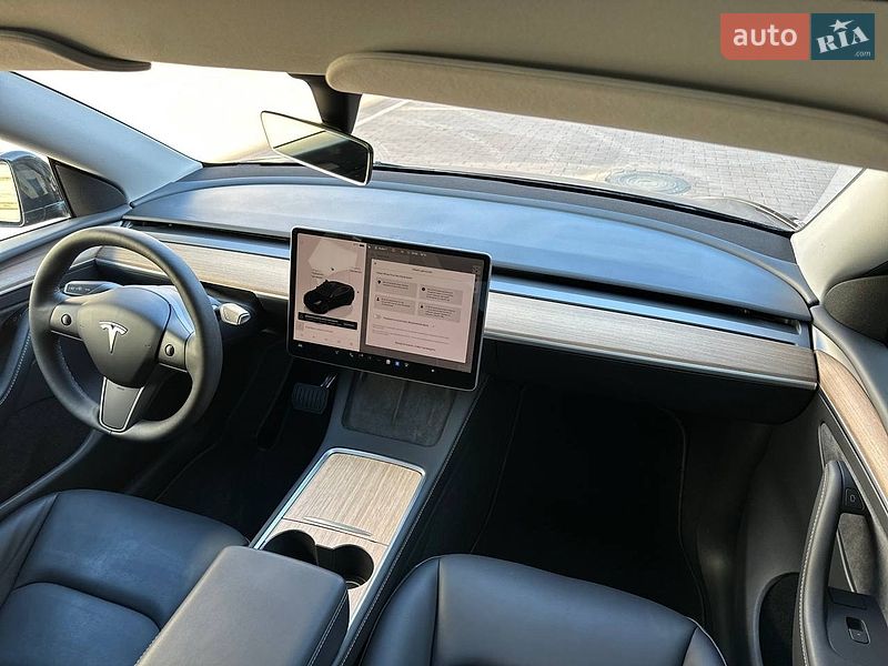 Внедорожник / Кроссовер Tesla Model Y 2024 в Одессе