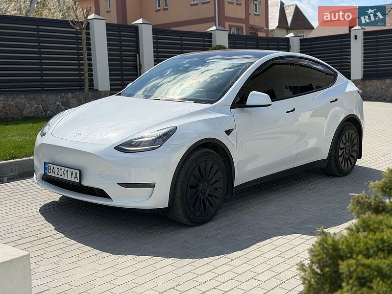 Tesla Model Y 2020