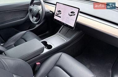 Внедорожник / Кроссовер Tesla Model Y 2021 в Киеве