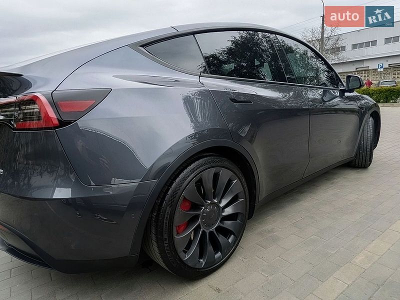 Внедорожник / Кроссовер Tesla Model Y 2022 в Луцке