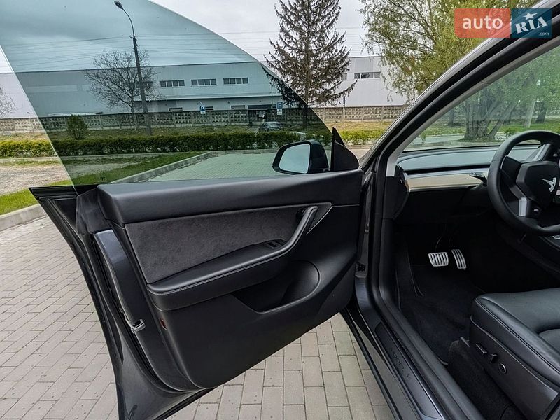 Внедорожник / Кроссовер Tesla Model Y 2022 в Луцке