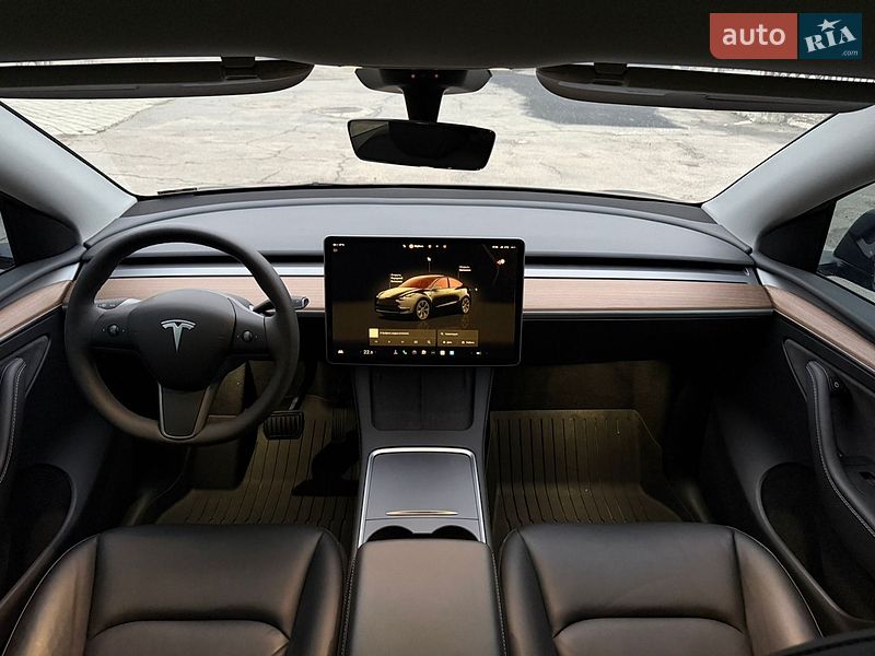 Внедорожник / Кроссовер Tesla Model Y 2024 в Запорожье