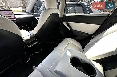 Внедорожник / Кроссовер Tesla Model Y 2021 в Львове