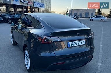 Позашляховик / Кросовер Tesla Model Y 2024 в Києві