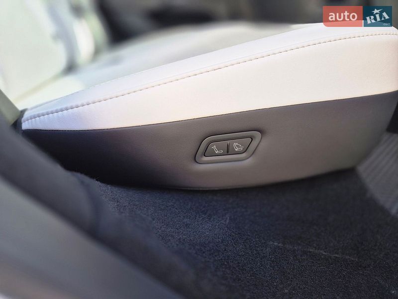 Внедорожник / Кроссовер Tesla Model Y 2025 в Виннице
