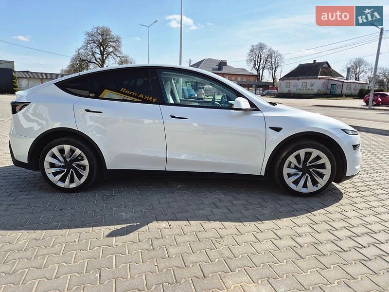 Внедорожник / Кроссовер Tesla Model Y 2025 в Виннице