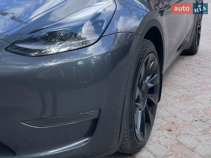 Внедорожник / Кроссовер Tesla Model Y 2023 в Дрогобыче