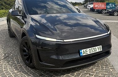 Позашляховик / Кросовер Tesla Model Y 2025 в Дніпрі