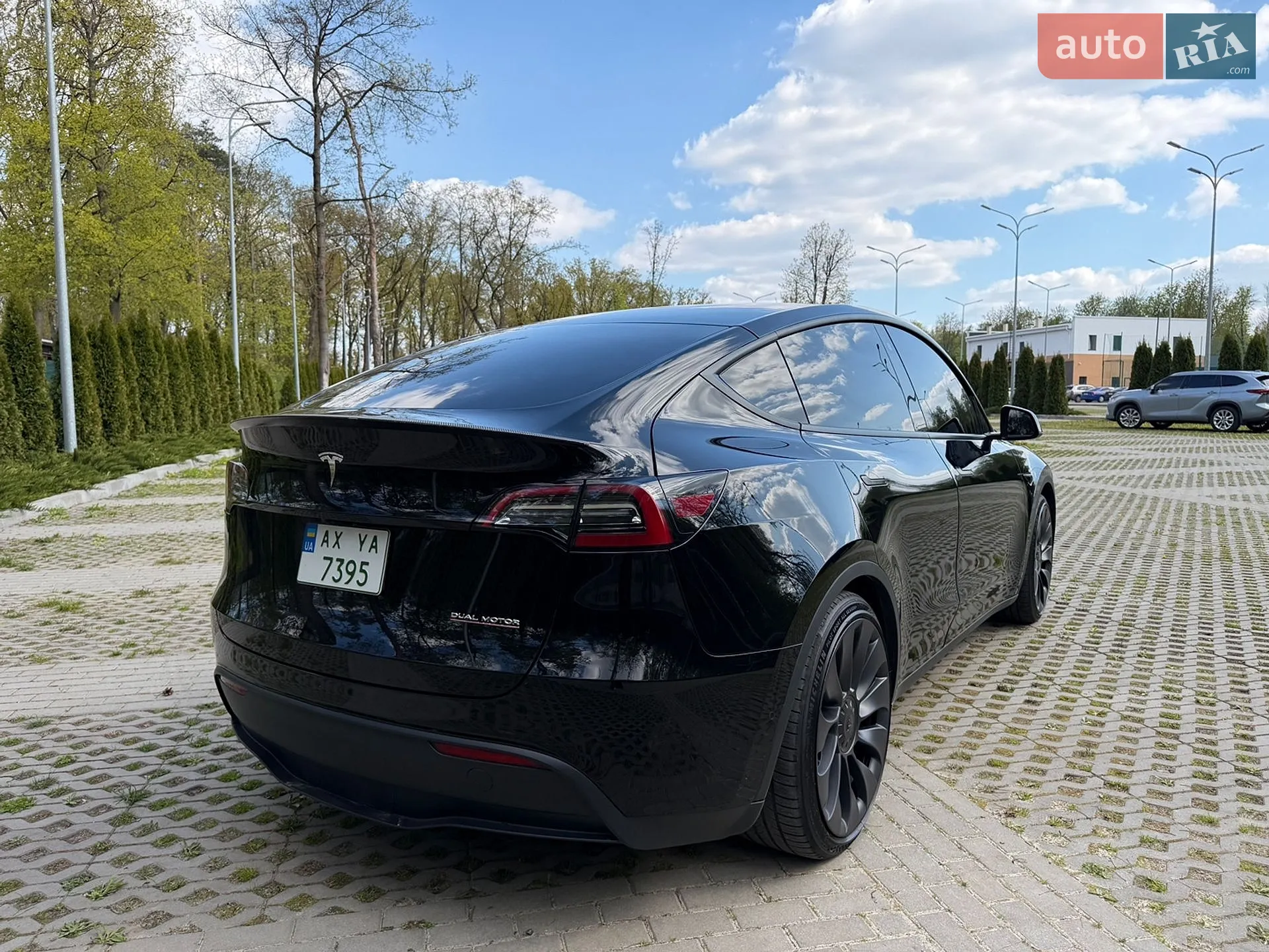 2022 Tesla Model Y - мініатюра 11